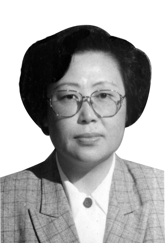 卢静霞